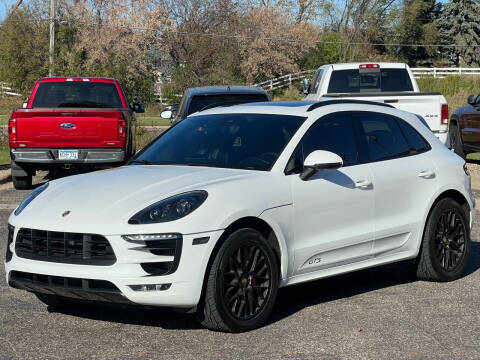 2017 Porsche Macan for sale at North Imports LLC in Burnsville MN