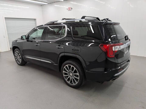 2022 GMC Acadia Denali