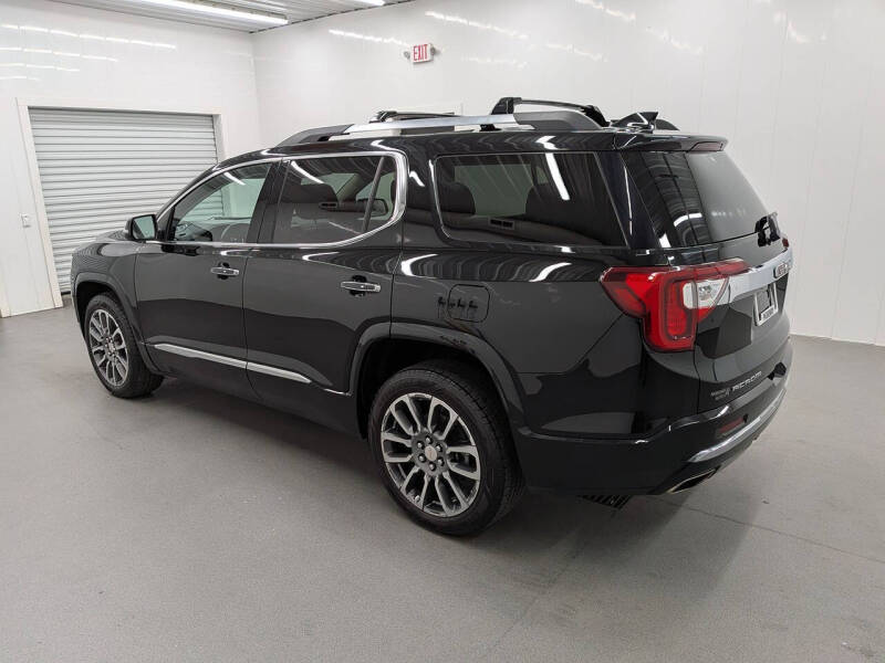 2022 GMC Acadia Denali