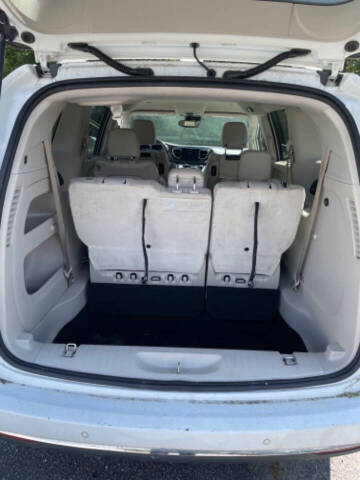 2017 Chrysler Pacifica Touring-L Plus