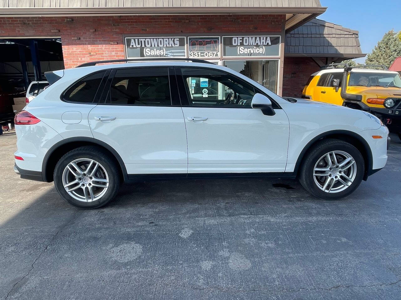 White 2016 Porsche Cayenne Base AWD 4dr SUV 1