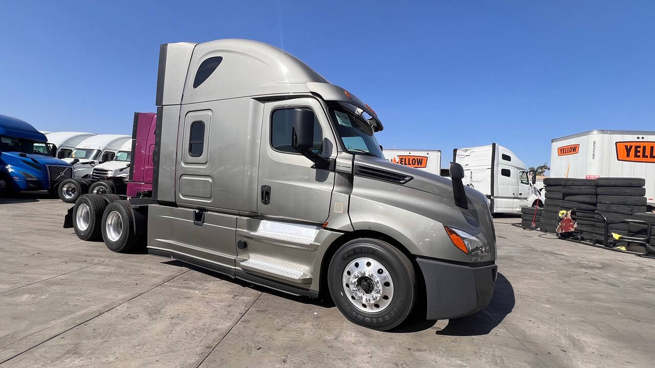 2020 Freightliner Cascadia for sale at KING TRUCK TRAILER SALES in Bakersfield, CA