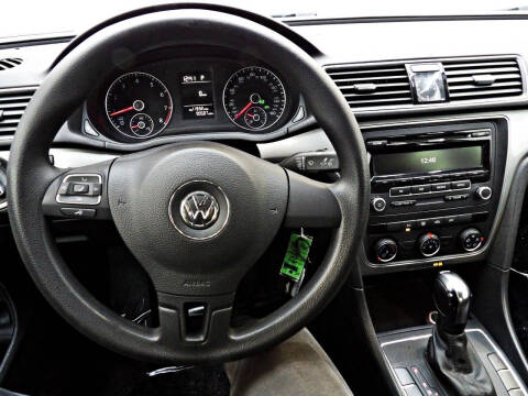 2015 Volkswagen Passat 1.8T S
