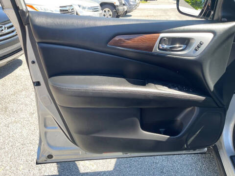2017 Nissan Pathfinder S