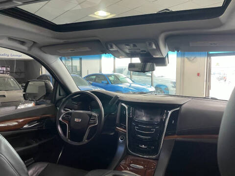 2017 Cadillac Escalade Luxury