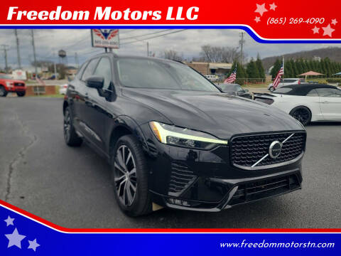 2023 Volvo XC60 B5 Plus Dark Theme