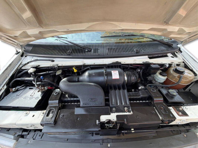 2005 Ford E-Series E-350 SD