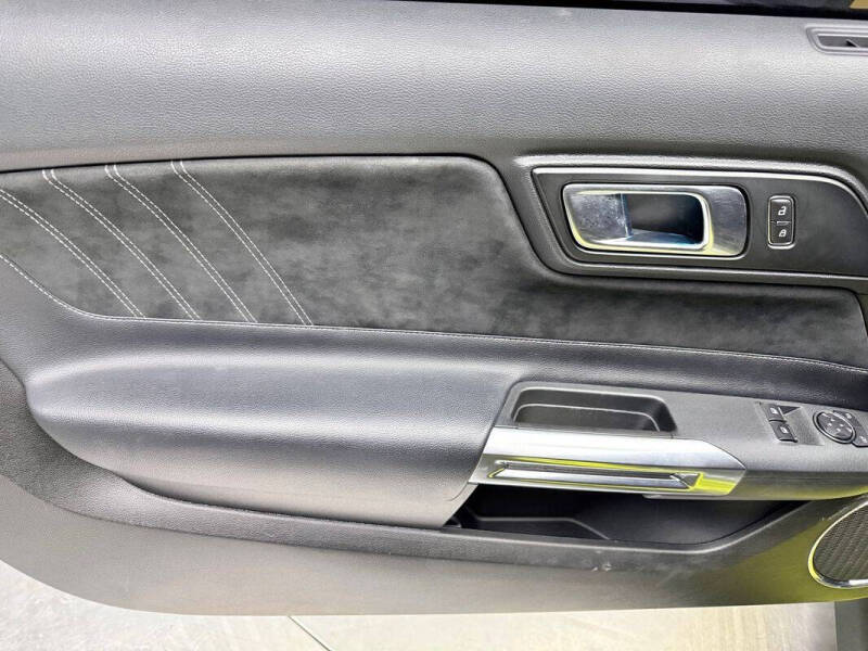 2021 Ford Mustang