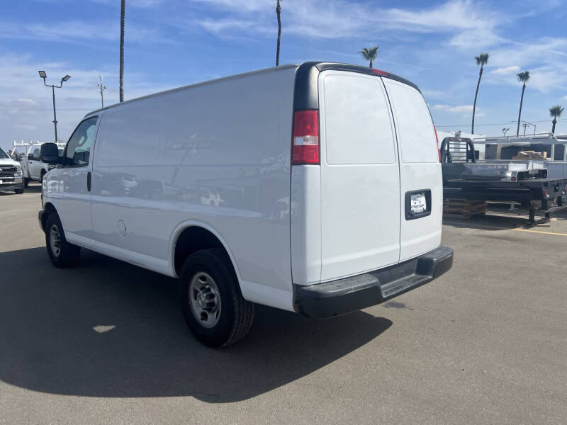 2022 Chevrolet Express 3500