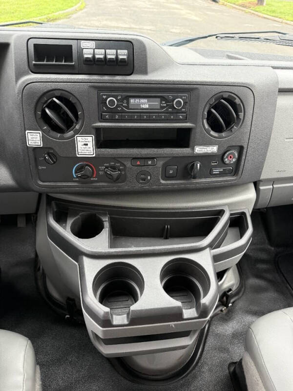 2022 Ford E-Series E-350 SD