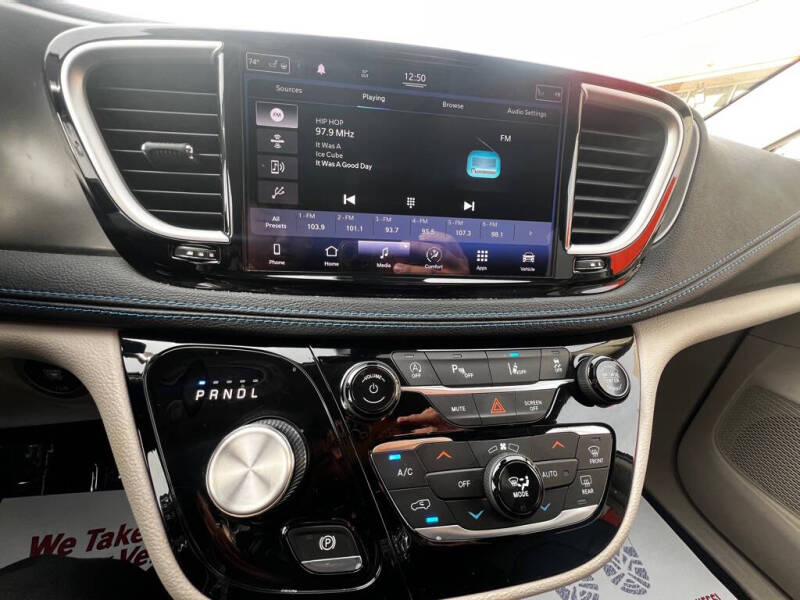 2021 Chrysler Pacifica Touring L