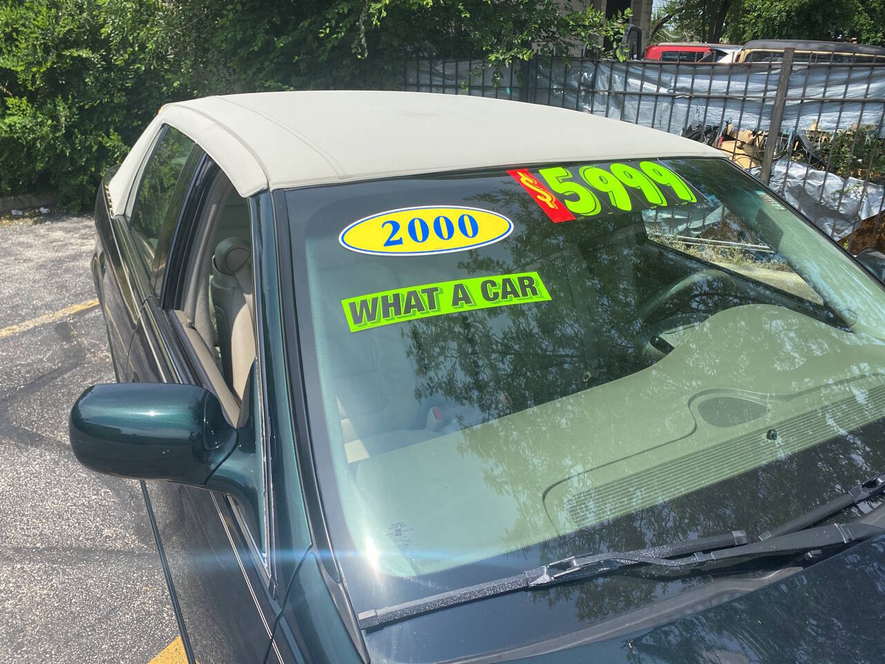 Green 2000 Cadillac DeVille Base 4dr Sedan 2