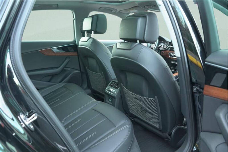 2022 Audi A4 quattro Premium 40 TFSI