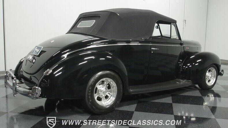 1940 Ford Deluxe
