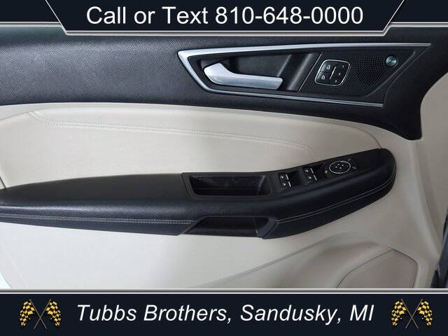2022 Ford Edge Titanium