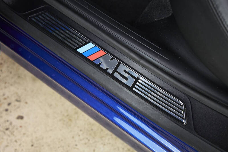 2002 BMW M5