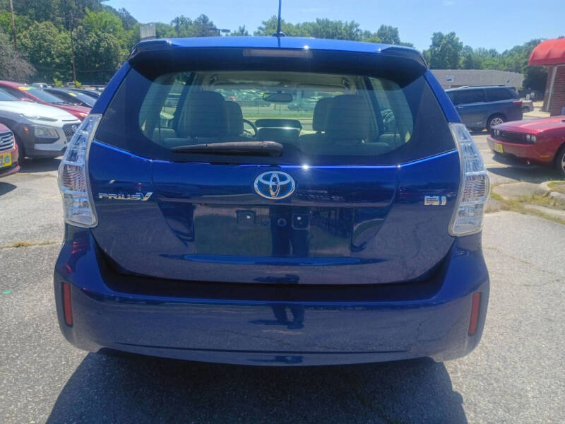 2012 Toyota Prius v