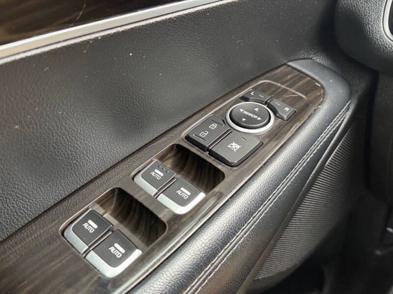 2020 Kia Sorento LX V6