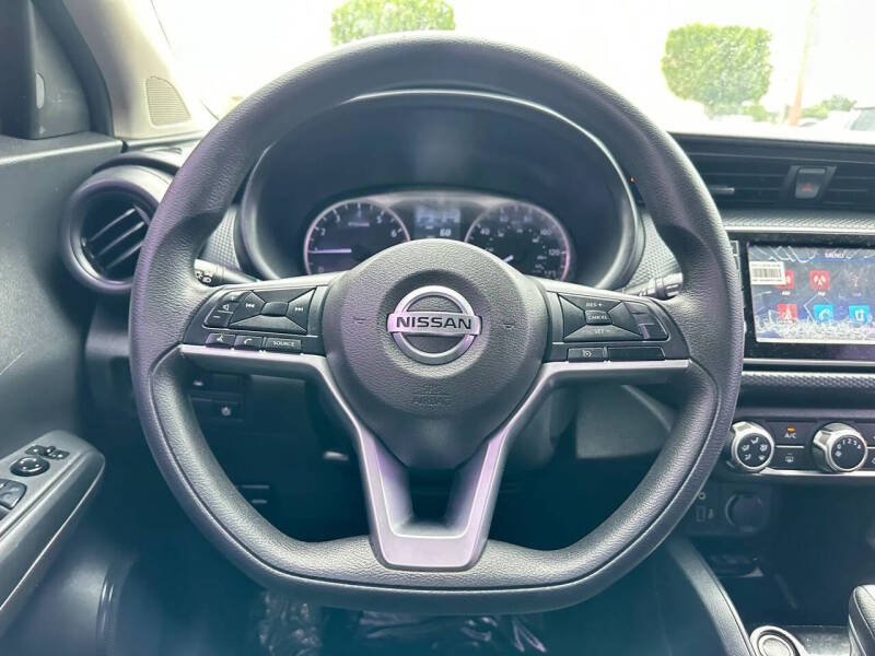 2021 Nissan Kicks S