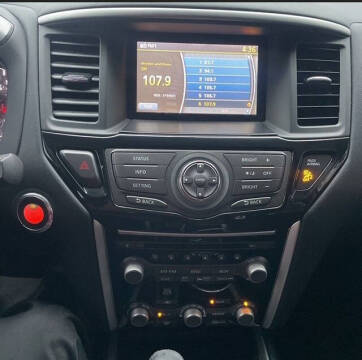 2015 Nissan Pathfinder SV