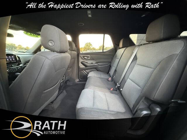 2023 Chevrolet Traverse LT Cloth