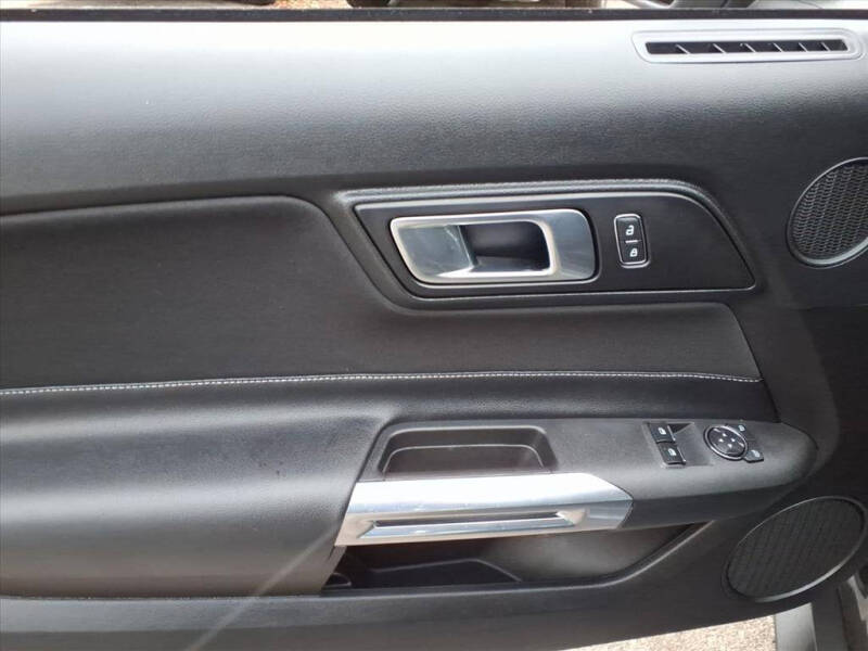 2021 Ford Mustang EcoBoost