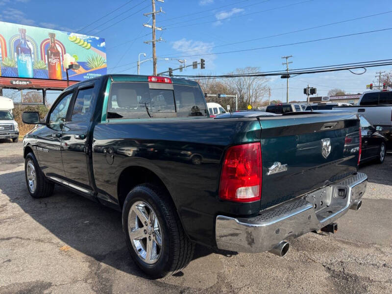 2011 RAM Ram 1500 Pickup null photo 3