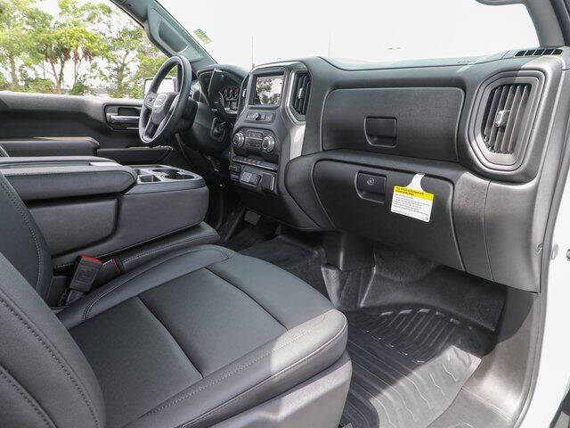 2025 GMC Sierra 2500HD Pro