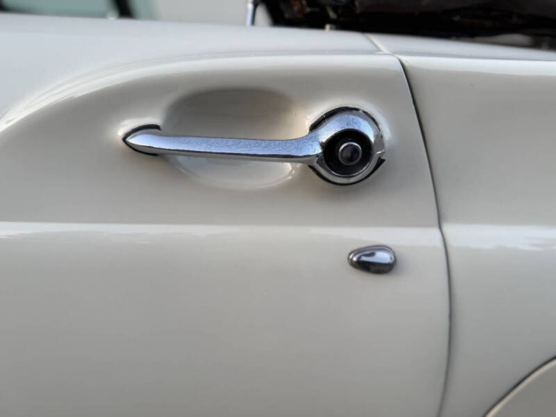 1957 Ford Thunderbird