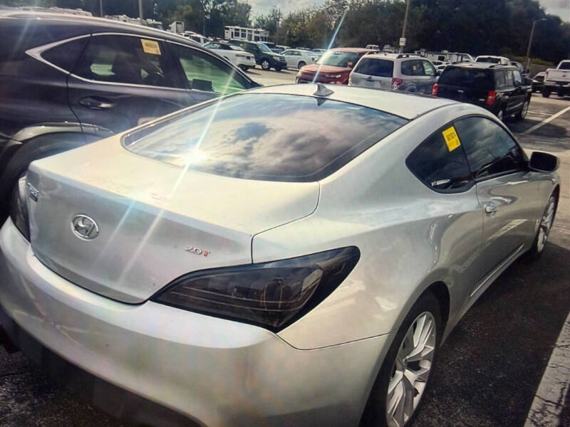 2013 Hyundai Genesis Coupe 2.0T Premium