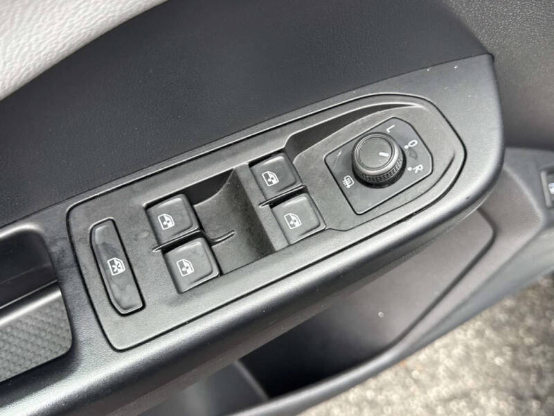 2022 Volkswagen Taos SE 4Motion