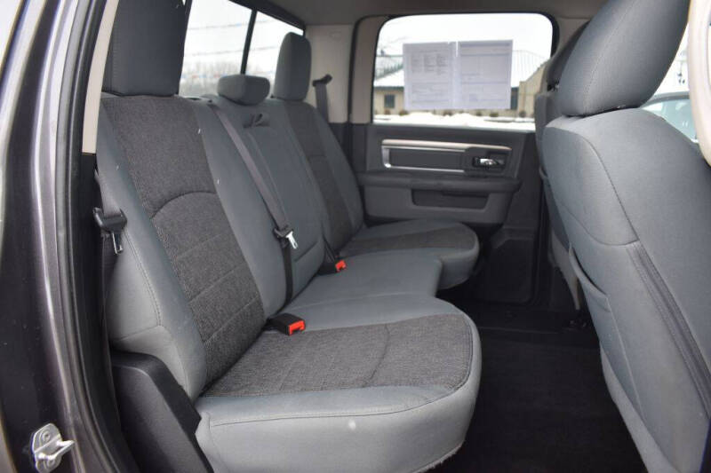 2017 RAM 1500 SLT