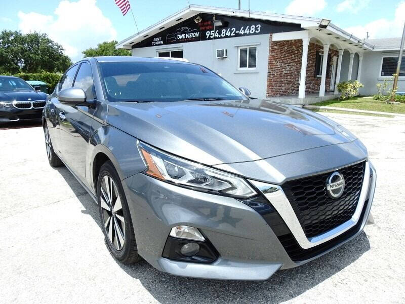 2019 NISSAN Altima Sedan - $17,900