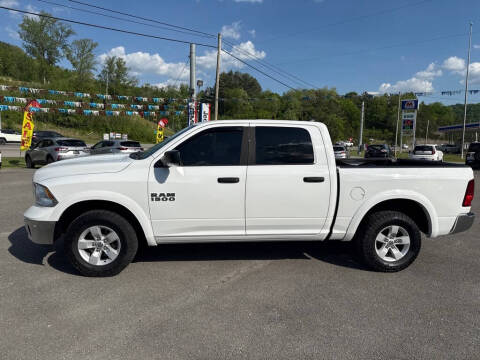2016 RAM 1500 SLT