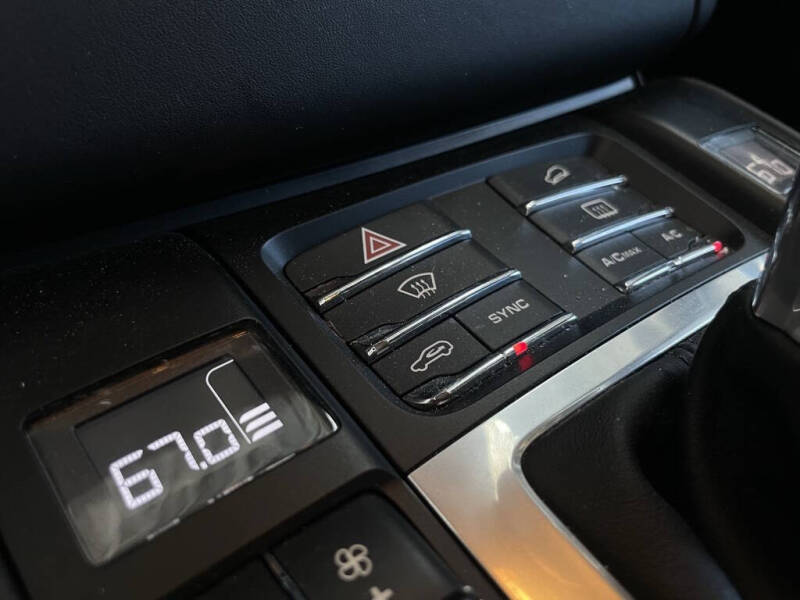 2016 Porsche Macan Turbo