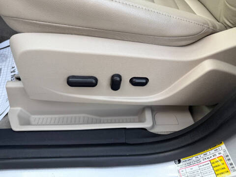 2013 Ford C-MAX Hybrid SEL