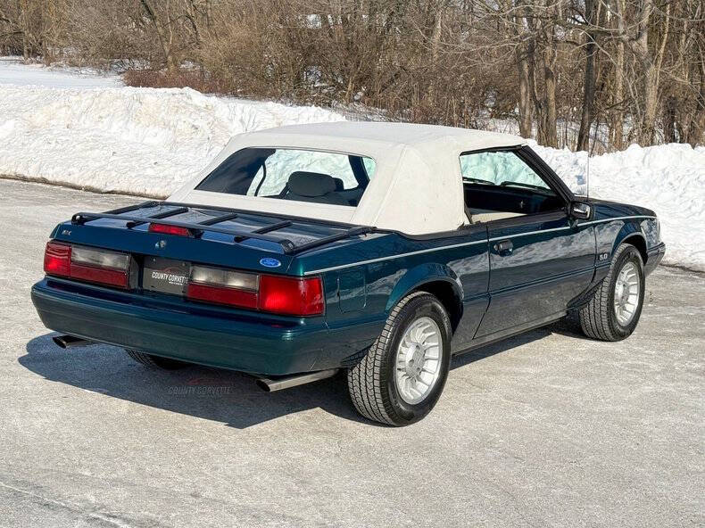 1990 Ford Mustang