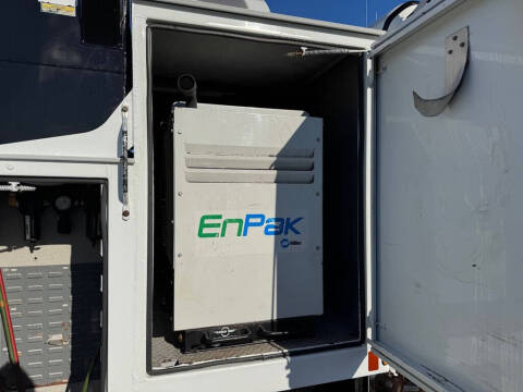 2012 Freightliner M2 106