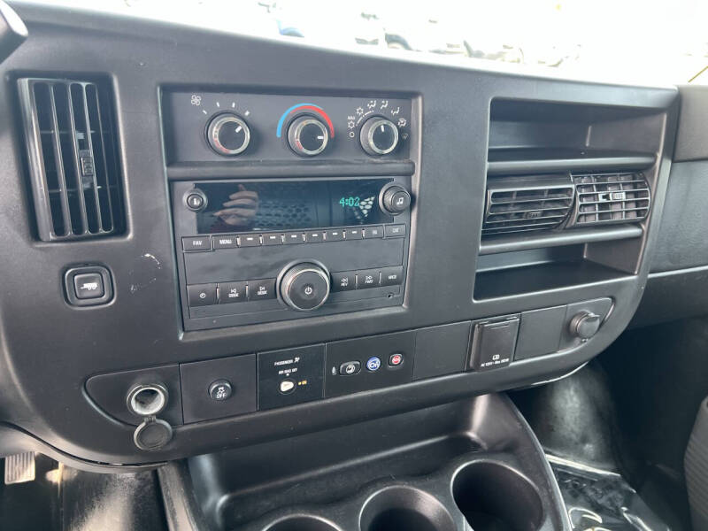 2016 GMC Savana 2500