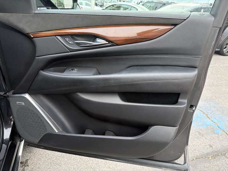 2018 Cadillac Escalade ESV Premium Luxury