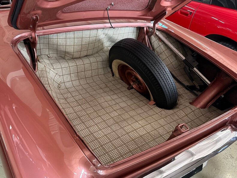 1957 Ford Thunderbird