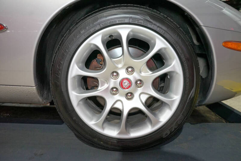 2001 Jaguar XKR