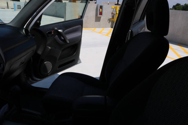 2005 Toyota RAV4