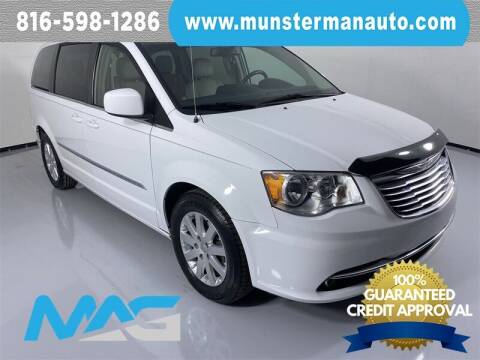 2015 Chrysler Town and Country for sale at Munsterman Automotive Group in Blue Springs MO