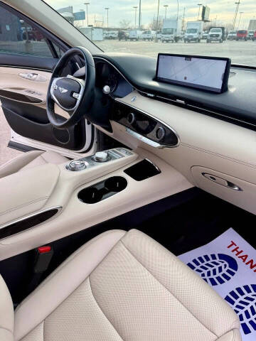 2022 Genesis GV70 2.5T Standard