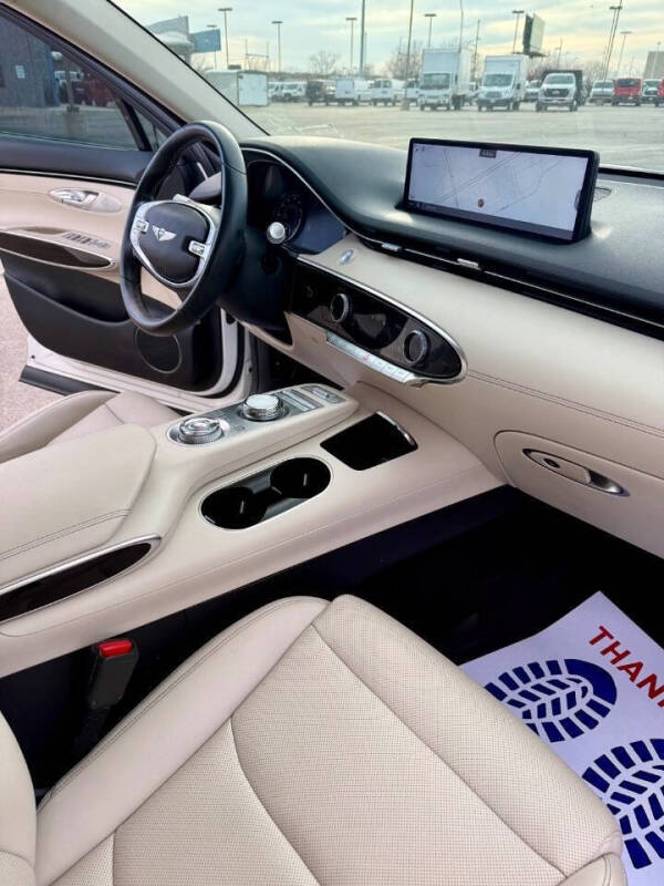 2022 Genesis GV70 2.5T Standard