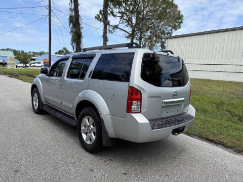 2008 Nissan Pathfinder SE