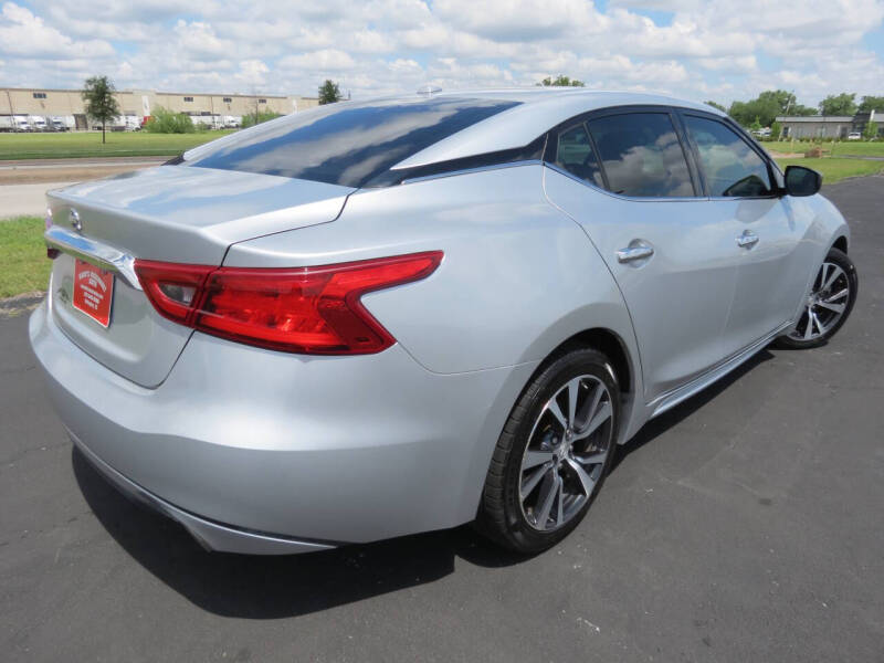 2016 Nissan Maxima