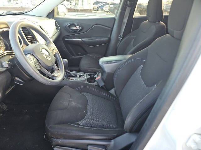 2019 Jeep Cherokee Latitude