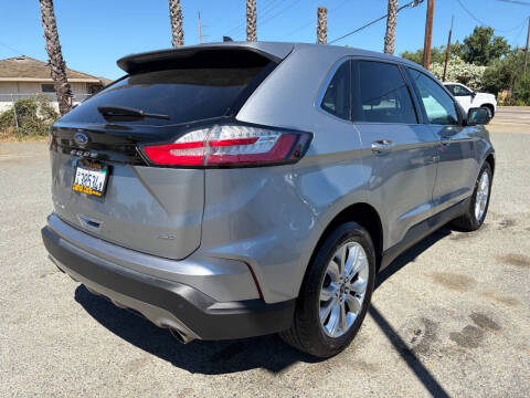 2022 Ford Edge Titanium